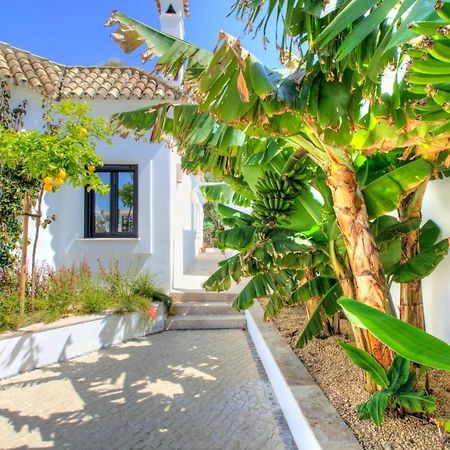 Villa Mas Tranquila - A Stylish Villa With Pool 150 M From The Beach Conil De La Frontera Exterior photo