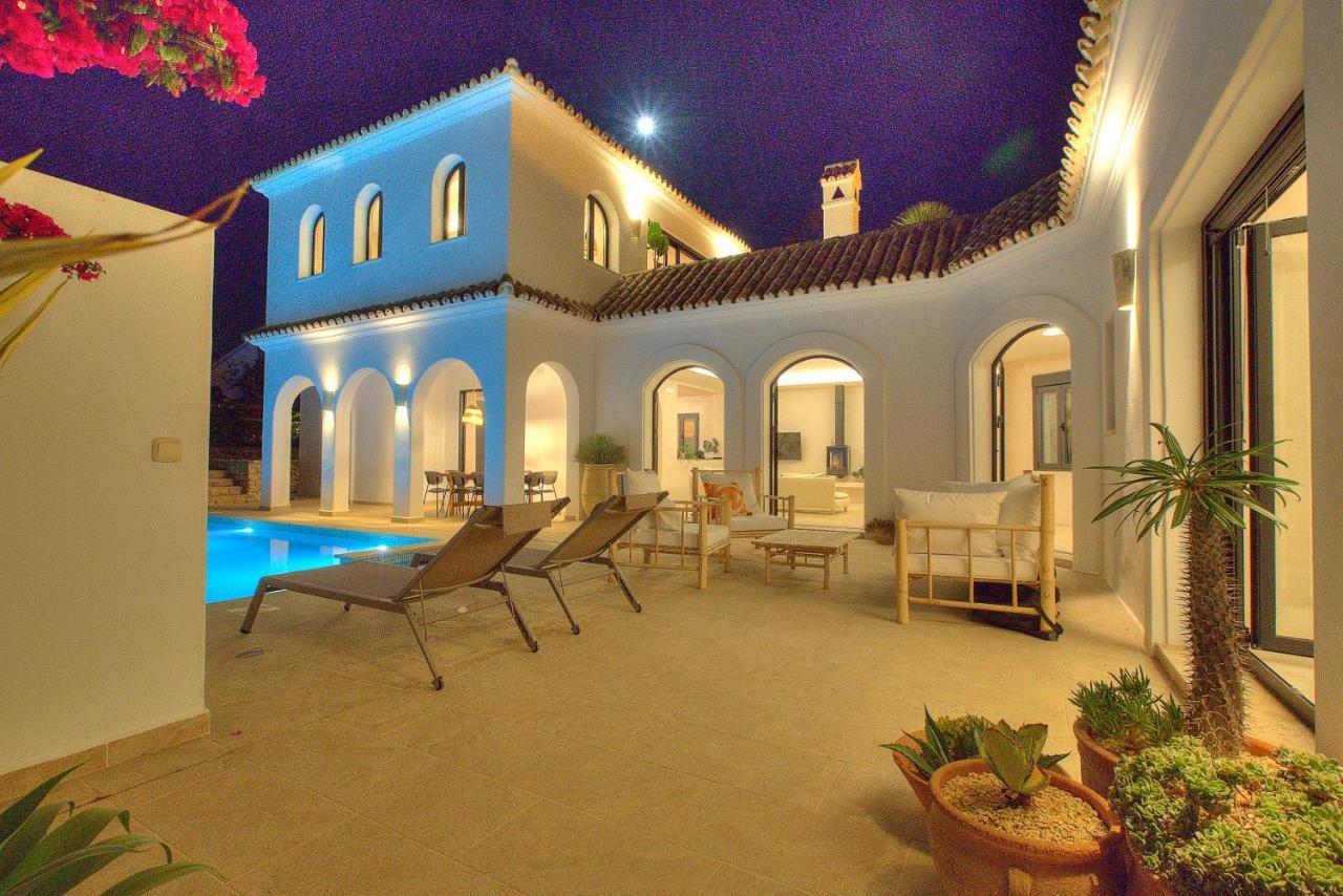 Villa Mas Tranquila - A Stylish Villa With Pool 150 M From The Beach Conil De La Frontera Exterior photo