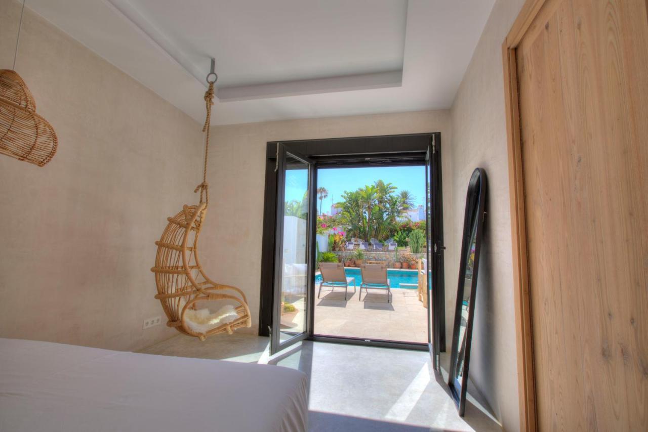 Villa Mas Tranquila - A Stylish Villa With Pool 150 M From The Beach Conil De La Frontera Exterior photo