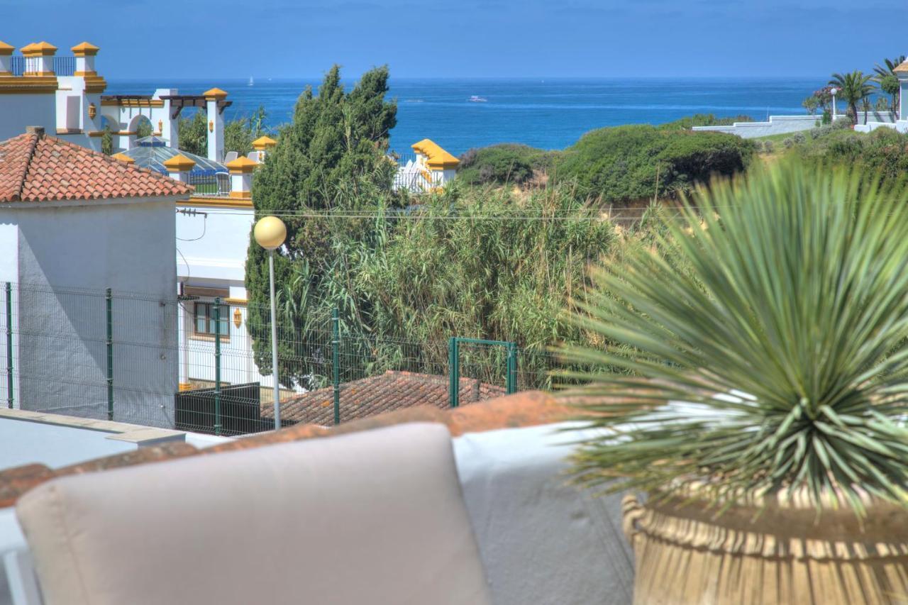 Villa Mas Tranquila - A Stylish Villa With Pool 150 M From The Beach Conil De La Frontera Exterior photo