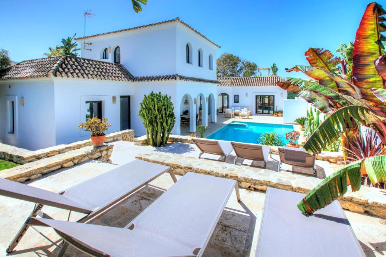 Villa Mas Tranquila - A Stylish Villa With Pool 150 M From The Beach Conil De La Frontera Exterior photo